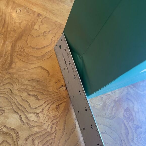 LA MER Bag & Empty Box! - Picture 8 of 16